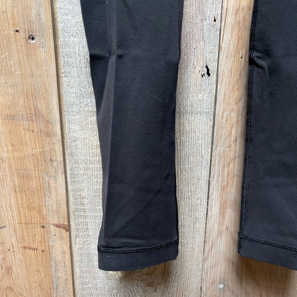 Lululemon Wunder Under 28” leggings - Picture 3 of 7